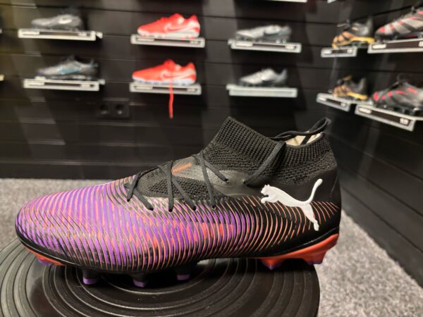 Future 8 Match Gras / Zwart Paars (MG) PUMA